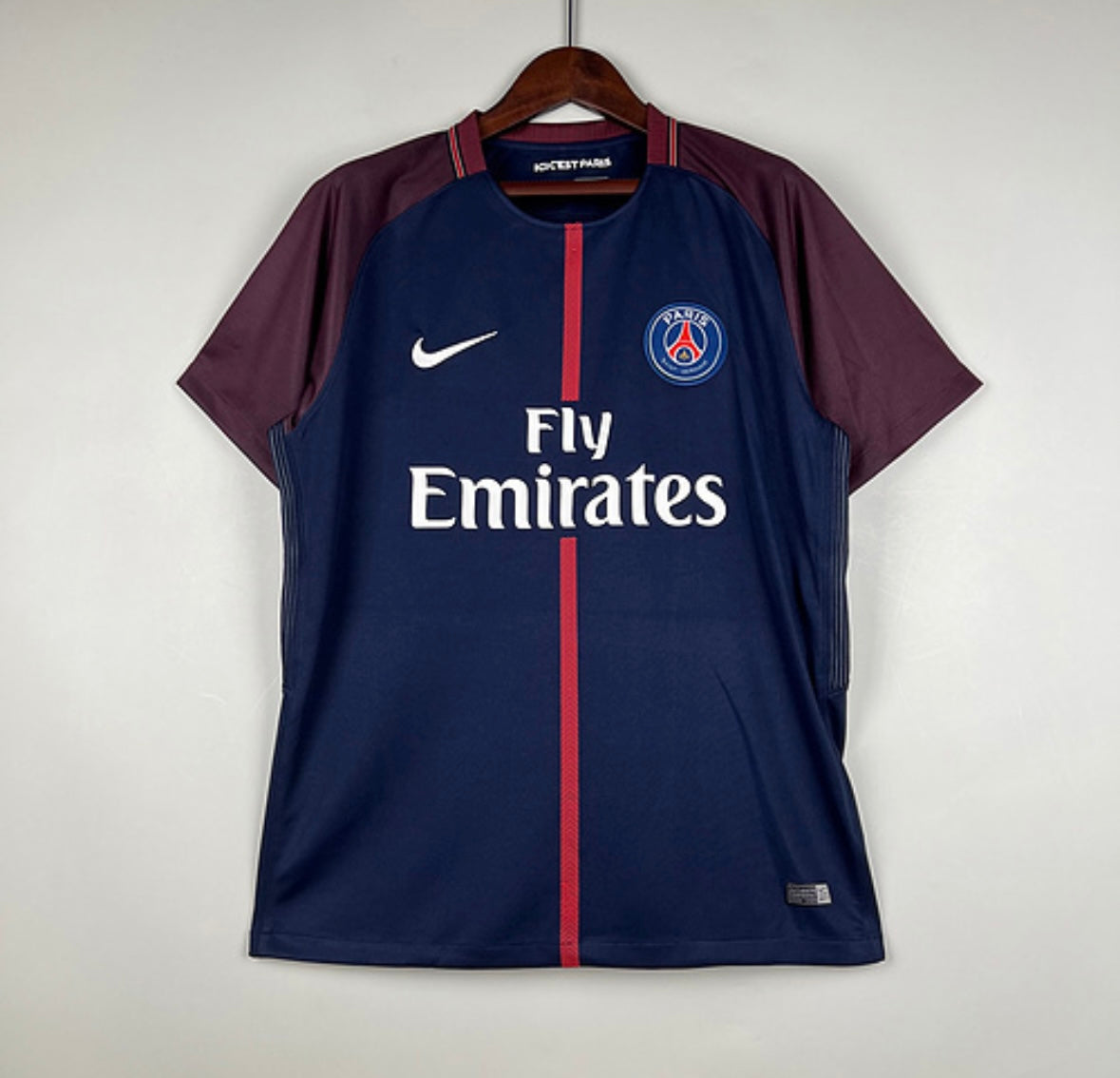 Maillot du PSG 2017-2018 rétro