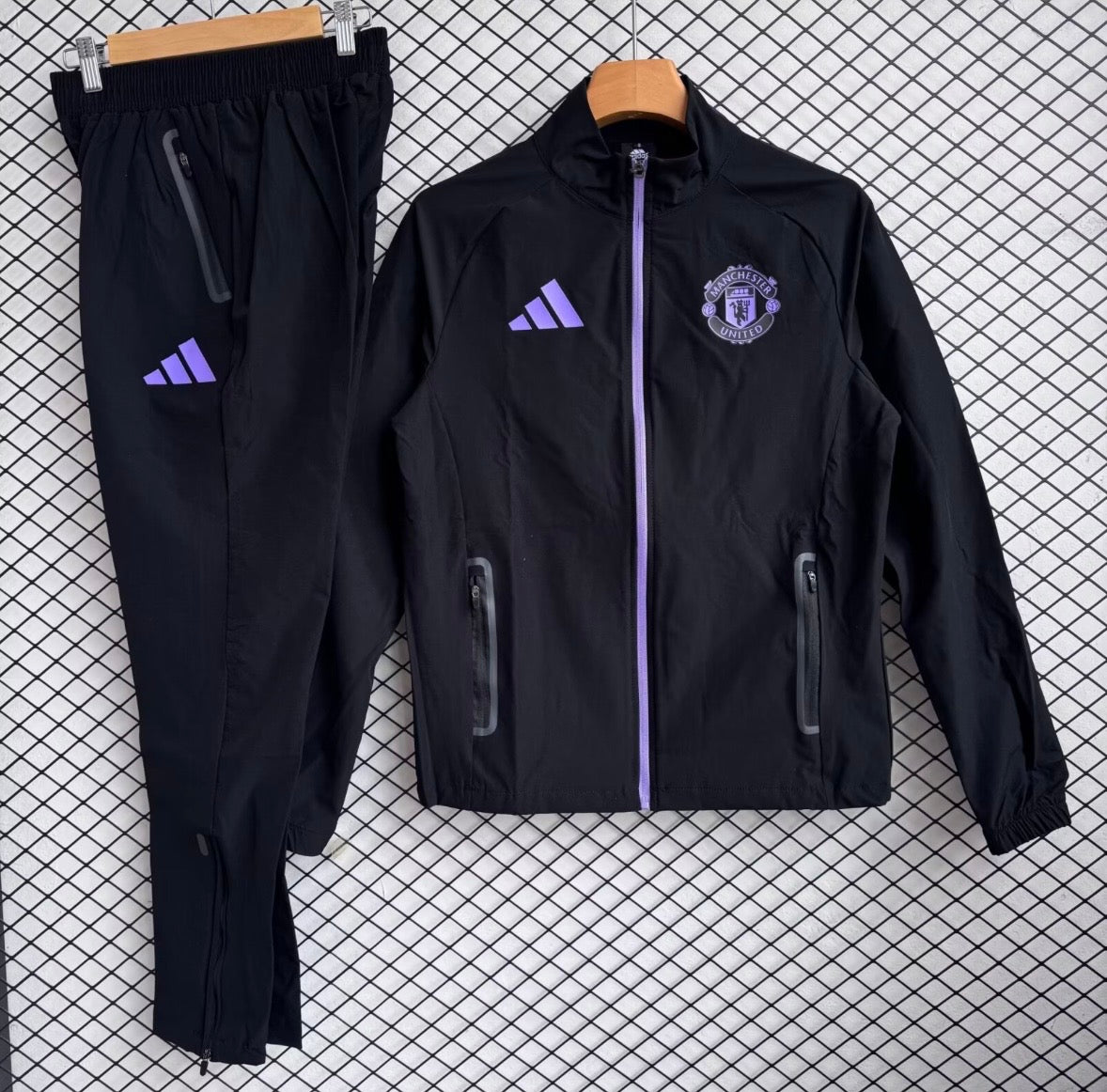 Ensemble de survêtement Manchester united noir et violet