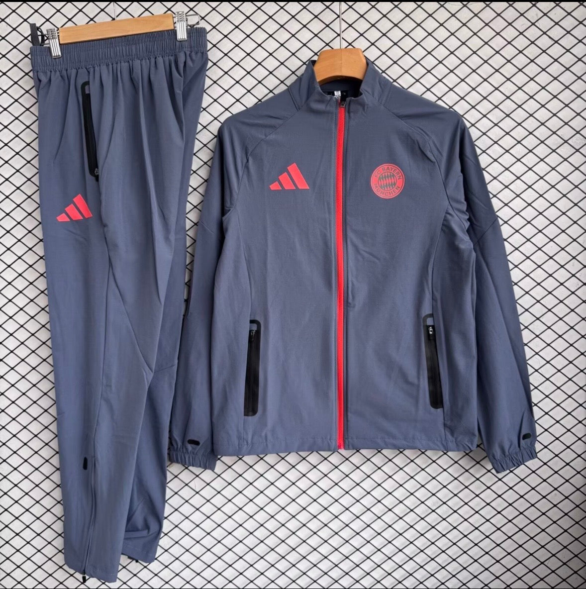 Ensemble de survêtement du Bayern munich 2025 gris